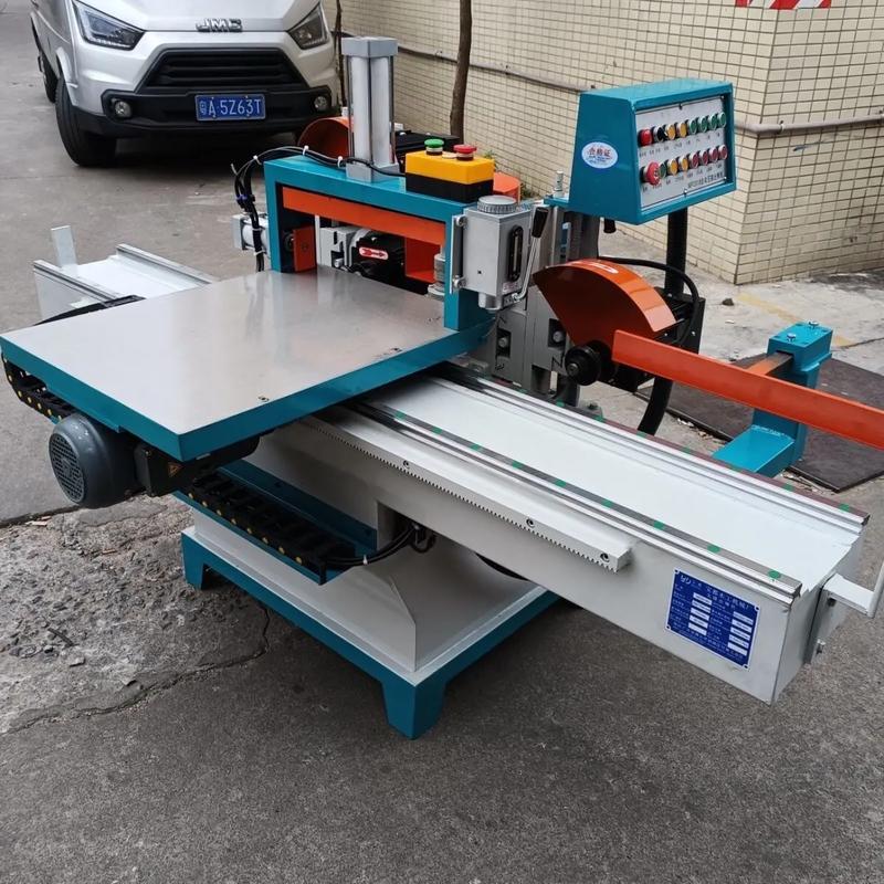 五碟鋸與自動(dòng)開(kāi)榫機(jī) 木工建筑機(jī)械的便捷實(shí)用之選